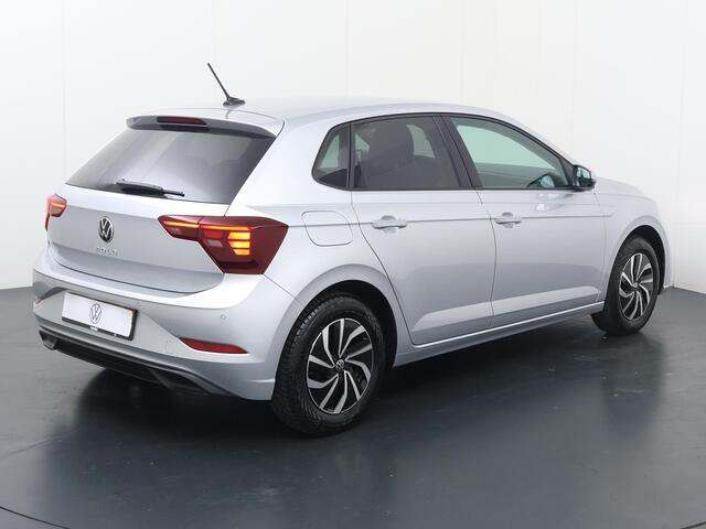 Volkswagen POLO 1.0 TSI Life | 95 PK | Adaptive cruise control | Parkeersensoren | Navigatiesysteem |