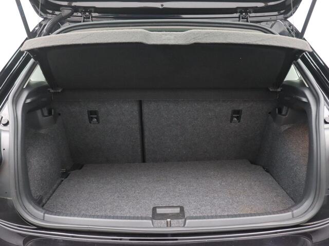 Volkswagen POLO 1.0 TSI Highline 95PK Navi, Alarm, 16" LM Velgen, Clima, Parkeersensoren Achter, Apple Carplay/Android Auto