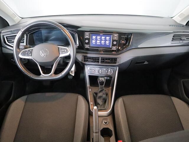 Volkswagen POLO 1.0 TSI Life 95 pk | Navigatie via App | Parkeersensoren achter | Adaptieve cruise control | LED koplampen |
