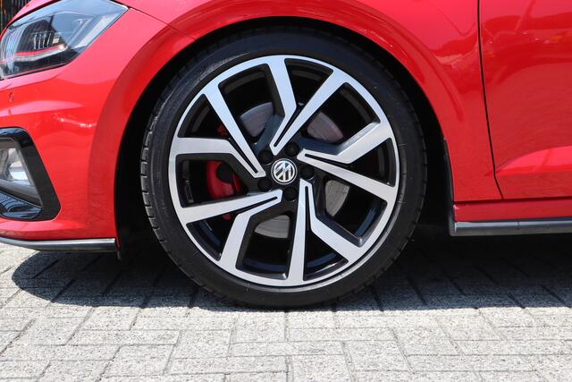 Volkswagen POLO 2.0 TSI GTI Panoramadak/Stoelverwarming/Navigatie//Digitale teller/Parkeersensoren/Adaptieve cruise control/18 inch licht metaal/Elektrisch inklapbare spiegels