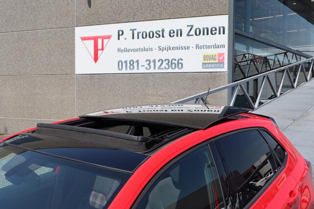 Volkswagen POLO 2.0 TSI GTI Panoramadak/Stoelverwarming/Navigatie//Digitale teller/Parkeersensoren/Adaptieve cruise control/18 inch licht metaal/Elektrisch inklapbare spiegels