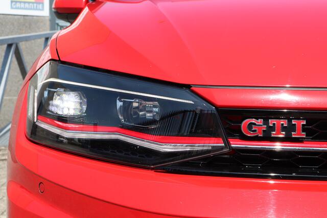 Volkswagen POLO 2.0 TSI GTI Panoramadak/Stoelverwarming/Navigatie//Digitale teller/Parkeersensoren/Adaptieve cruise control/18 inch licht metaal/Elektrisch inklapbare spiegels