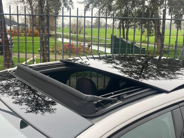 Volkswagen POLO 2.0 TSI GTI 207pk / Panorama dak / Full Led / 17 Inch / Virtual Cockpit / Camera / Climate control / Adaptive Cruise / 17''LMV