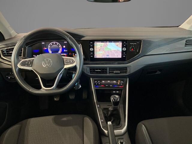 Volkswagen POLO 1.0TSI/95PK Life Business ·Stoelverwarming · Apple/Android Car Play · Navigatie · Clima · Parkeersensoren · Garantie t/m 30-05-2027 of 100000km.