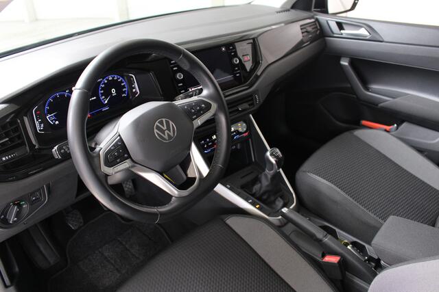 Volkswagen POLO 1.0 TSI Life Business Navigatie | Camera | Climate Control | PDC voor en achter | inklapbare spiegels