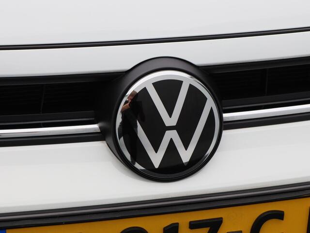 Volkswagen POLO 1.0 TSi 110 Pk Automaat R-Line Business | Stoelverwarming | Adaptive cruise | Parkeersensoren | CarPlay | 17 Inch | 33.412 Km !!