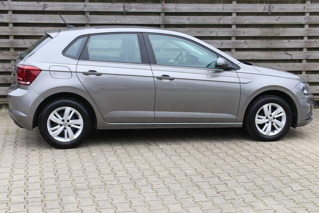 Volkswagen POLO 1.0 TSI Comfortline / Cruise / airco / Apple car play