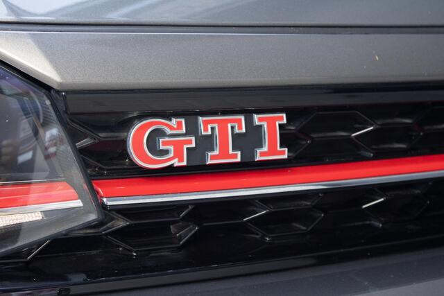 Volkswagen POLO 2.0 TSI GTI PANO Virtuele Cockpit Stoelverwarming Parkeerhulp