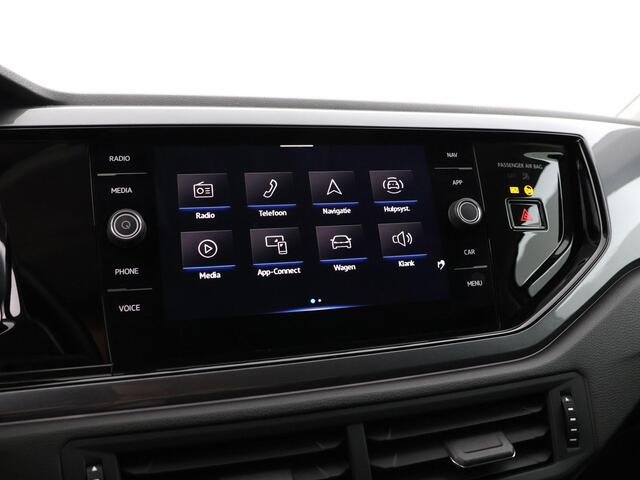 Volkswagen POLO 1.0 TSI 110pk DSG Style · Camera · Apple/Android Car Play · Dodehoeksensor · Parkeer Assistent · Stoelverwarming · Active Info Display ·