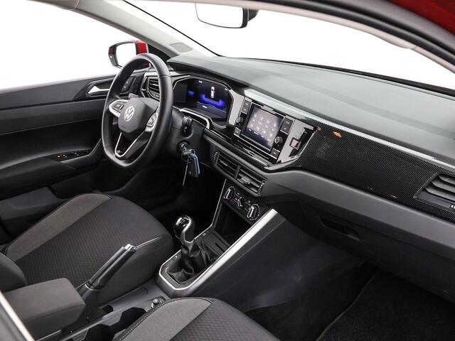Volkswagen POLO 1.0 TSI 95pk Life · Apple/Android Car Play · ACC · Airco · DAB · P-Sensoren · Active Info Display · Garantie t/m 28-03-2028 of 100.000km