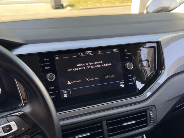 Volkswagen POLO 1.0 TSI AUT7 R-LINE HIGHLINE NAVI DIGI-DASH APPLE-CARPLAY LED LMV PDC