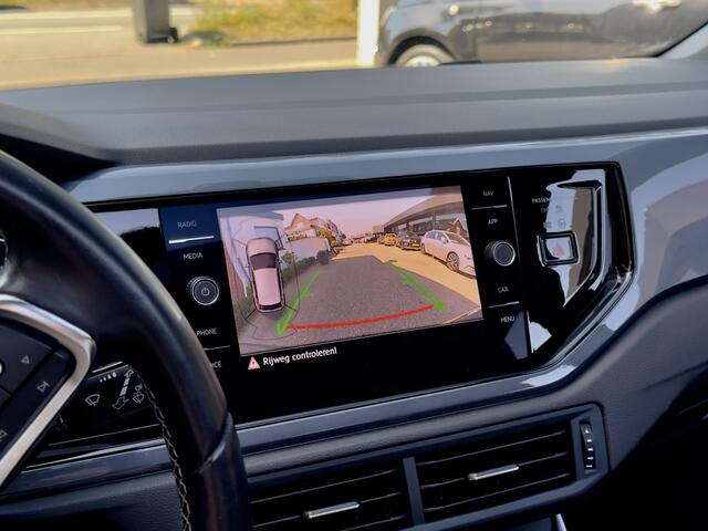 Volkswagen POLO 1.5 TSI AUT7150PK 3X R-LINE PANODAK NAVI CAMERA DIGI-DASH APPLE-CARPLAY LED LMV PDC