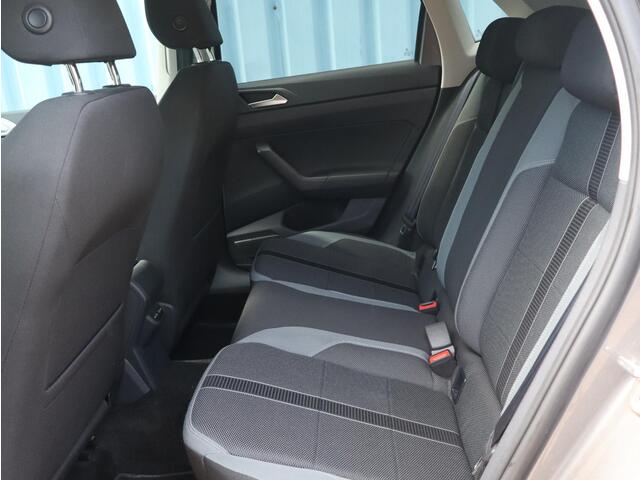 Volkswagen POLO 1.0 TSI 95PK Highline | NAVI | TREKHAAK | CLIMA | CARPLAY | ANDROID AUTO |