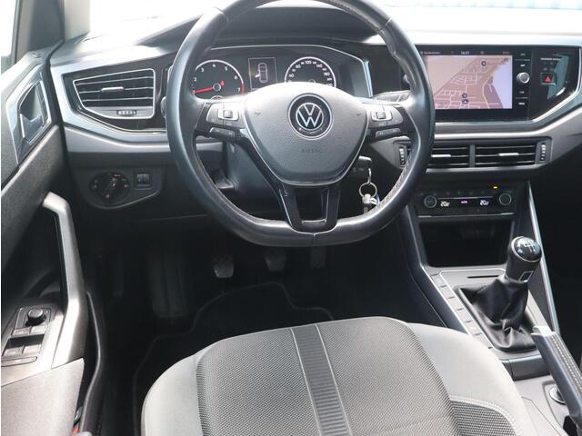 Volkswagen POLO 1.0 TSI 95PK Highline | NAVI | TREKHAAK | CLIMA | CARPLAY | ANDROID AUTO |