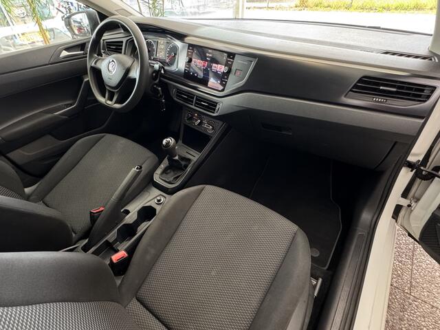 Volkswagen POLO 1.0 / Stoelverwarm. / Cruise / Airco / Parkeersens. / CarPlay