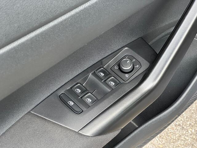 Volkswagen POLO 1.0 TSI Life 95pk | Carplay | Navi | Parkeersensoren | Lichtmetalen velgen | Rijklaar incl. garantie