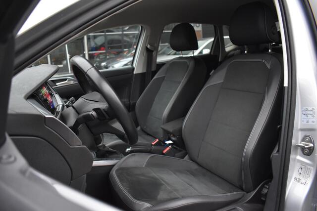 Volkswagen POLO 1.0 TSI Highline IQ Led Keyles Virtual Camera ACC Lane Carplay