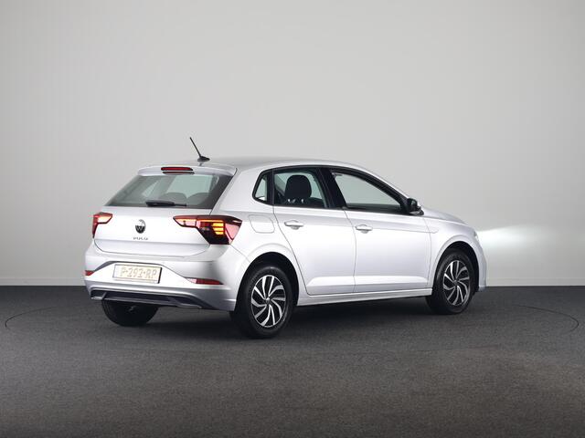Volkswagen POLO 1.0 TSI Go |Navigatie via App| Parkeersensoren achter | Adaptieve cruise control | LED koplampen | 15"LM Velgen