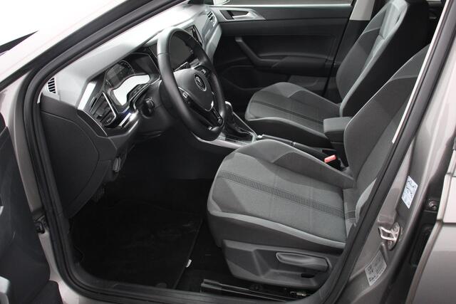 Volkswagen POLO 1.0 TSI 110pk DSG Highline Navigatie Apple Carplay/Android Auto Parkeersensoren Adaptieve Cruise Control Stoelverwarming Getinte ramen Climatronic