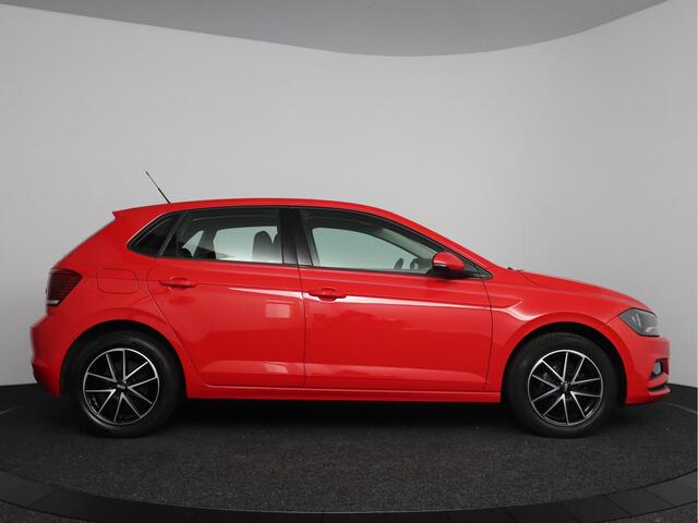 Volkswagen POLO 1.0 TSI Highline Automaat | Cruise | Airco | App connect