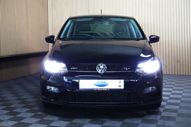 Volkswagen POLO 1.2 TSI Comfortline Business R NAVI CLIMA PDC BT STOELVW "17