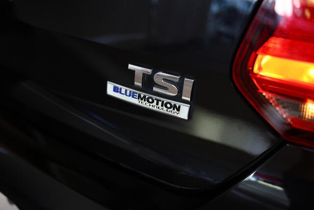 Volkswagen POLO 1.2 TSI Comfortline Business R NAVI CLIMA PDC BT STOELVW "17