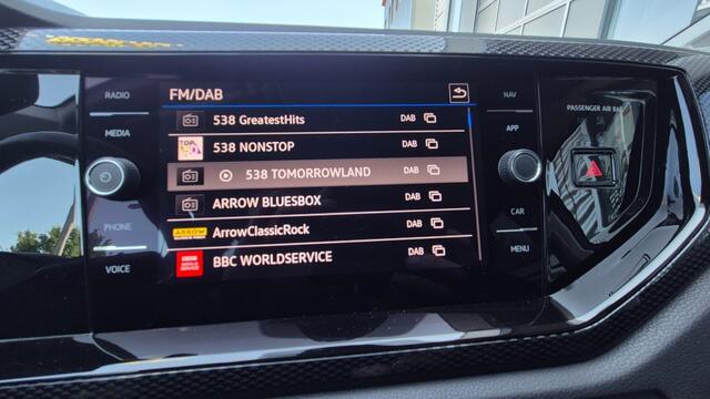 Volkswagen POLO 1.0i TSI R line DSG 95PK AIRCO NAVI PDC VIRTUAL ACC APP STOELVERWARMING