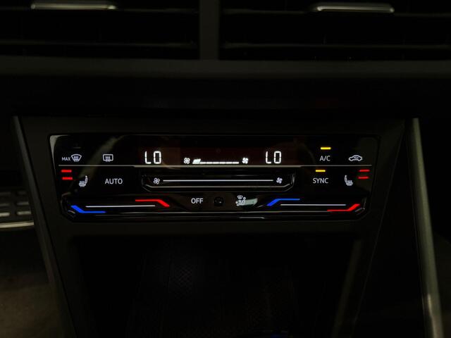 Volkswagen POLO 1.0 TSI 110pk DSG R-Line Business Panoramadak · Camera · Keyless · Dodehoeksensor · Parkeer assistent · 17"Velgen · Sportonderstel · Garantie t/m 25-10-2027
