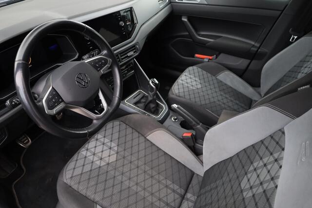 Volkswagen POLO 1.0 TSI R-Line 95PK / 70kW, NL auto 1e eigenaar nieuw door ons geleverd, LED verlichting, R-Line in- en exterieur, draadloos Apple Carplay & Android Auto, parkeersensoren voor en achter (pdc), adaptieve cruise control (ACC) met Travel Assist, multifunctio