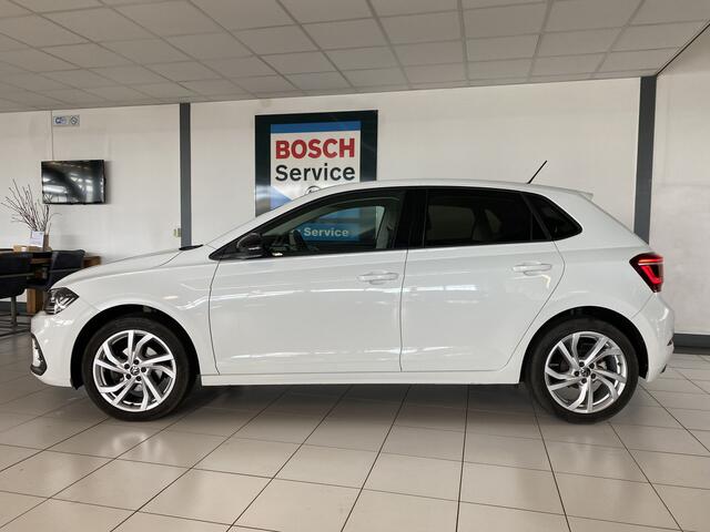 Volkswagen POLO 1.0 TSI style DSG 5 Drs 81kw / 110 PK Carplay /IQ Light /Stoelverwarming / Navigatie / Cruise controle