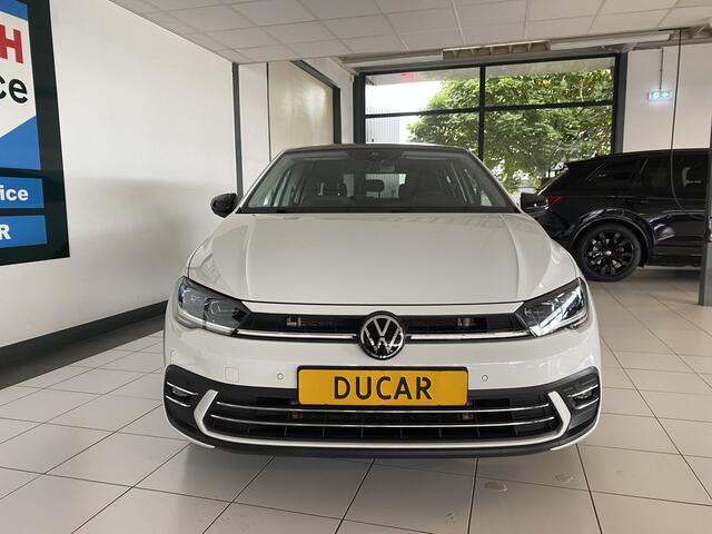 Volkswagen POLO 1.0 TSI style DSG 5 Drs 81kw / 110 PK Carplay /IQ Light /Stoelverwarming / Navigatie / Cruise controle