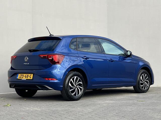 Volkswagen POLO 1.0 TSI Life Edition Automaat / Camera / Airco / PDC V+A / Navigatie via Apple CarPlay Android / Draadloos Laden / 15" LM wielen /