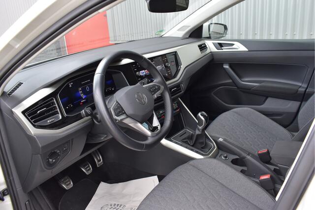 Volkswagen POLO 1.0 TSI Move 95pk Camera, Carplay, Stoelverwarming, DAB, PDC v+a