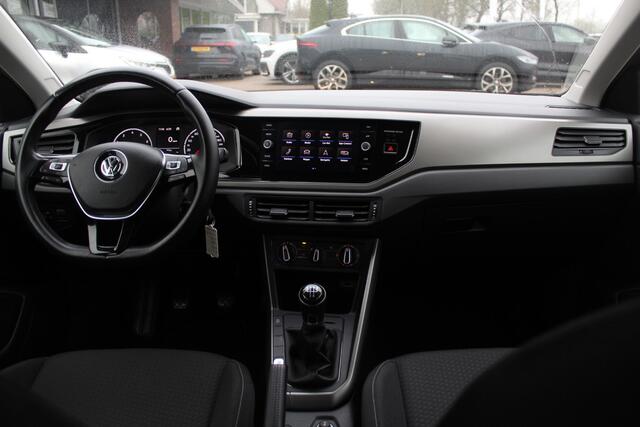 Volkswagen POLO 1.0 TSI Comfortline R-line / Camera / Navigatie / Parkeerhulp V+A / LED / 16'' / Apple CarPlay / Getint glas / Cruise Control Adaptief