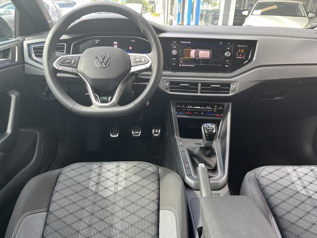 Volkswagen POLO 1.0 TSI R-Line / FABRIEKSGARANTIE TM 10-2029/ 2X R-LINE/ FULL-LED/ ADAPT-CRUISE/ PARK. SENSOREN V&A/ APP-CONNECT/ NAVI/ DAB/ CLIMA/ DIGITAL DASH