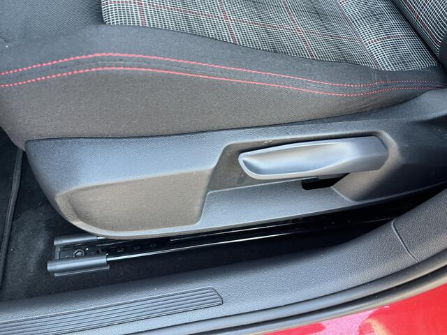 Volkswagen POLO 2.0 TSI GTI / AUTOMAAT/ 207 PK/ PANO/ BLACK STYLE/ CAMERA/ PARK. SENSOREN/ IQ. LIGHT/ DIGITAL DAHBOARD/ KEYLESS/ APP CONNECT/ STOELVERWARM./ ADAPT. CRUISE/ NAVI/ CLIMA/ DAB/ 18" LMV