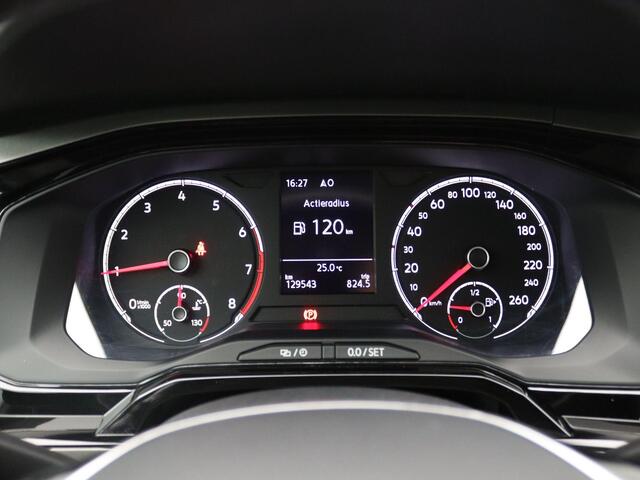 Volkswagen POLO 1.0 TSI Comfortline Business Navigatie, 16" LM Velgen, Stoelverwarming, Parkeersensoren voor en achter, Adaptieve Cruise Control, Climate Control