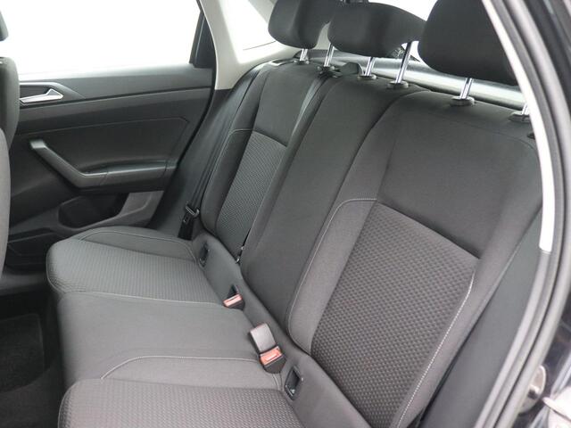 Volkswagen POLO 1.0 TSI Comfortline Business Navigatie, 16" LM Velgen, Stoelverwarming, Parkeersensoren voor en achter, Adaptieve Cruise Control, Climate Control
