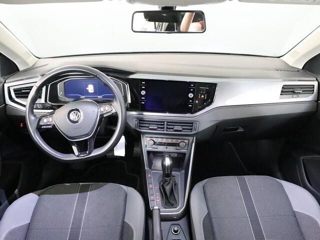Volkswagen POLO 1.0 TSI Highline 95 pk Automaat (DSG) | Navigatie | Parkeersensoren | Apple Carplay/Android Auto | Voll. digitaal instrumentenpaneel | Autom. airco |