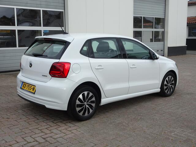 Volkswagen POLO 1.0 BlueMotion Edition Airco, navigatie, telefoon voorbereiding, licht metalen velgen, cruise controle, enz.