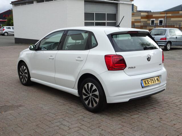 Volkswagen POLO 1.0 BlueMotion Edition Airco, navigatie, telefoon voorbereiding, licht metalen velgen, cruise controle, enz.