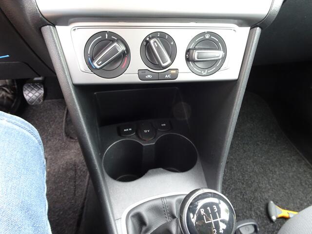 Volkswagen POLO 1.0 BlueMotion Edition Airco, navigatie, telefoon voorbereiding, licht metalen velgen, cruise controle, enz.