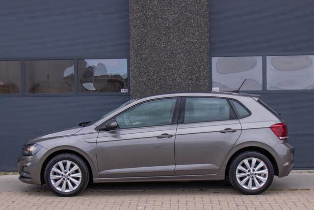 Volkswagen POLO 1.0 TSI Highline | DSG Automaat | Carplay | Climate | Navigatie | DAB | Cruise | Bluetooth | Stoelverwarming | Stuurbediening | 2 X PDC | LM Velgen | Garantie