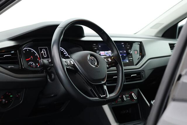 Volkswagen POLO 1.0 TSI 95PK Comfortline | Rijklaar! | Orig. NL | Adapt. Cruise | App. Connect | LED | Airco | Elek. Ramen | Bluetooth | Mistlampen | Getinte Ramen V