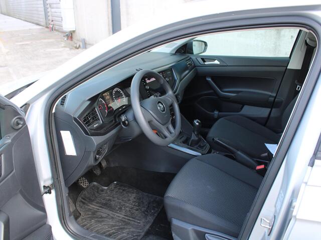 Volkswagen POLO 1.0 MPI Trendline | MULTI MEDIA DISPLAY | AIRCO | 12 MAANDEN BOVAG GARANTIE |