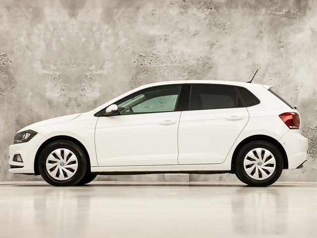 Volkswagen POLO 1.0 TSI Sportline Automaat (APPLE CARPLAY, GROOT NAVI, GETINT GLAS, ADAPTIVE CRUISE, SPORTSTOELEN, PARKEERSENSOREN, NIEUWE APK, NIEUWSTAAT)