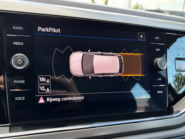 Volkswagen POLO 1.0 Highline | Apple Carplay | Stoelverwarming | Parkeersensoren | Navi