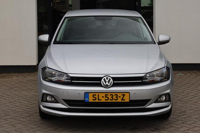 Volkswagen POLO 1.0 TSI Highline 70KW/95Pk, 17" LMV, trekhaak, navigatie, pdc voor en achter, door ons VW Dealeronderhouden en geleverd, carplay