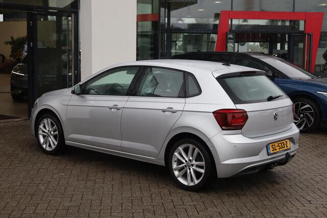 Volkswagen POLO 1.0 TSI Highline 70KW/95Pk, 17" LMV, trekhaak, navigatie, pdc voor en achter, door ons VW Dealeronderhouden en geleverd, carplay