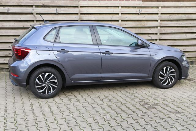 Volkswagen POLO 1.0 TSI Life Business / Navi / Apple car play / stoelverwarming /